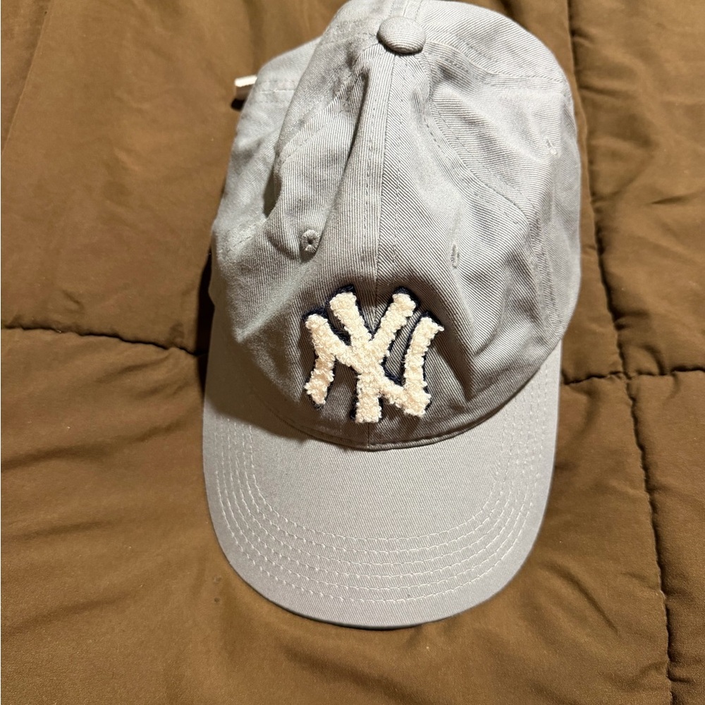 Yankees hat